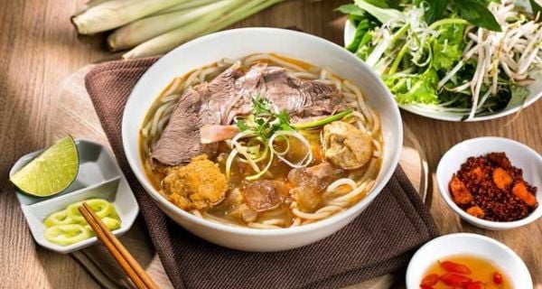 Bún bò miền Bắc là món ăn đặc trưng của Hà Nội