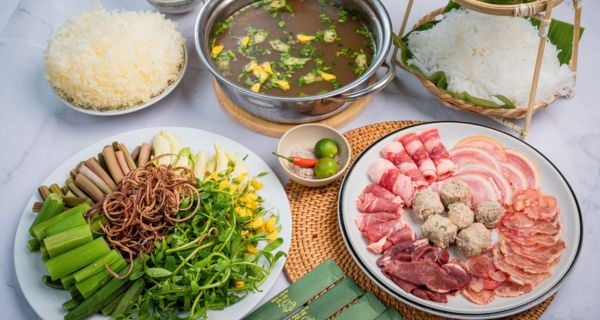 Lẩu đuôi bò thập cẩm thơm ngon