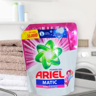 Nước giặt Ariel Matic hương downy, túi 2kg/2.1kg